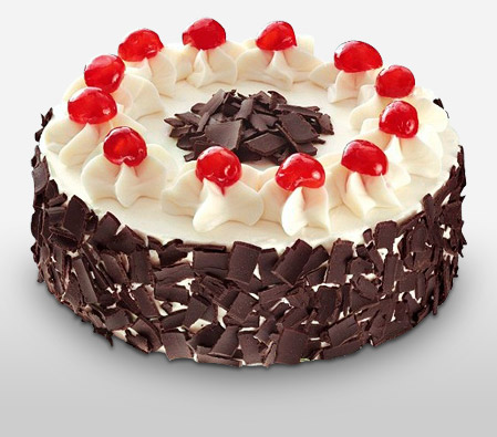 Recipe: Cranberry Black Forest Cake | Duncan Hines Canada®