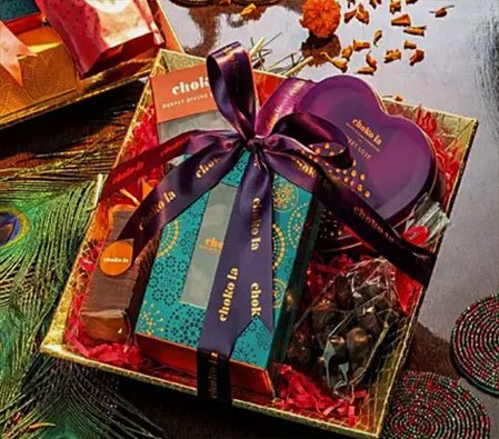 ZOROY The Elegance Hamper box of chocolates, dried fruits, assorted go