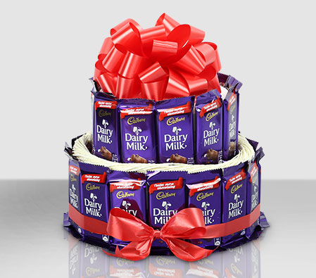 Buy Cadbury Dairy Milk Silk,150 g + Celebration Rich Dry Fruit Gift Box,177  g Online at Best Price of Rs 609.75 - bigbasket