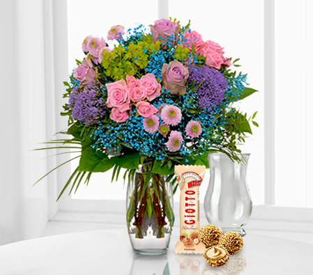 Flower Melody Bouquet with Vase and Ferrero Giotto 3